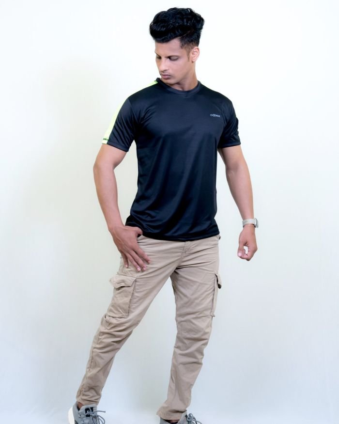Men Black-Fluorescent Training T-Shirt